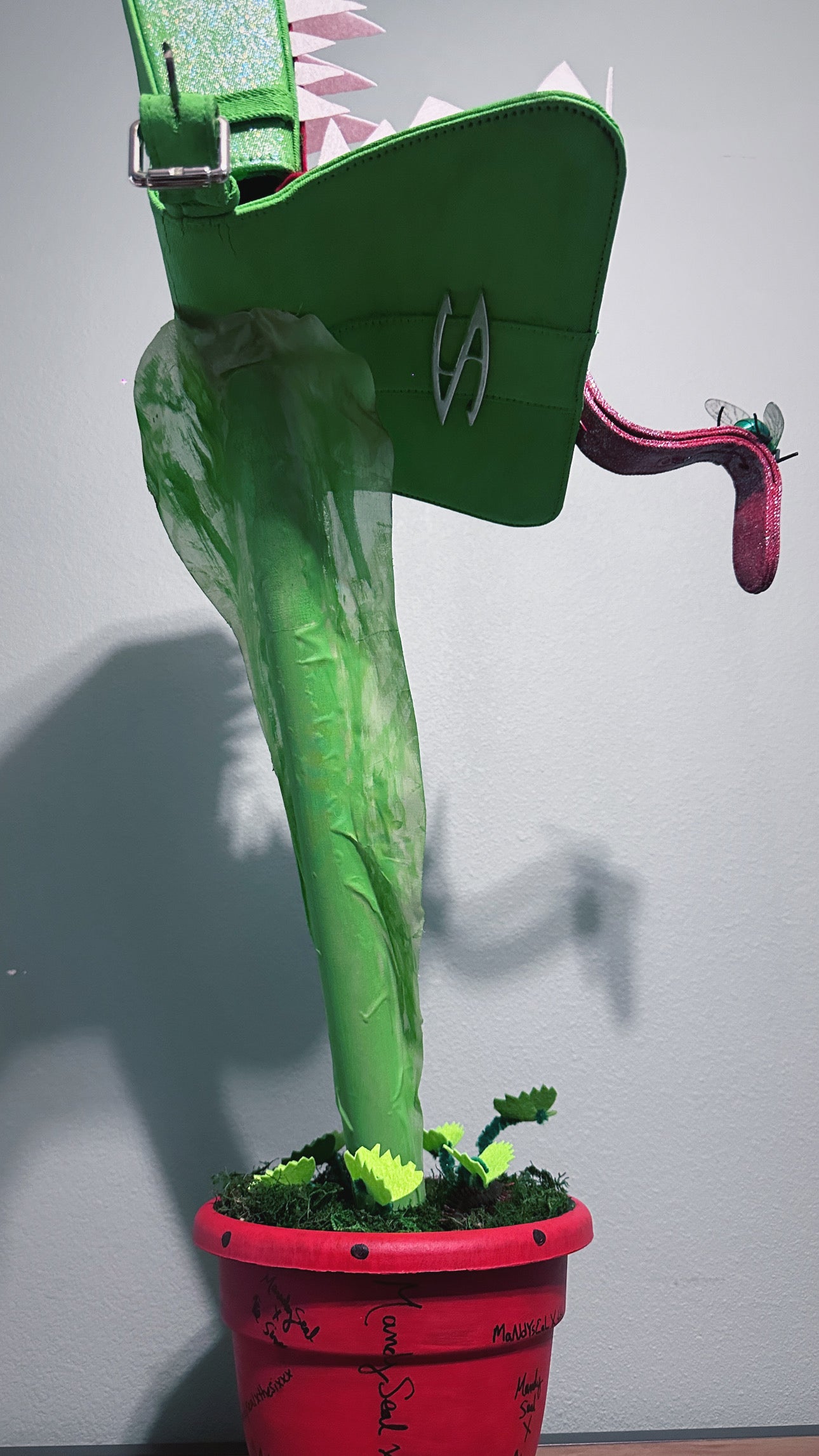 LIMITED XXX 008 - VENUS FLY TRAP ART BAG