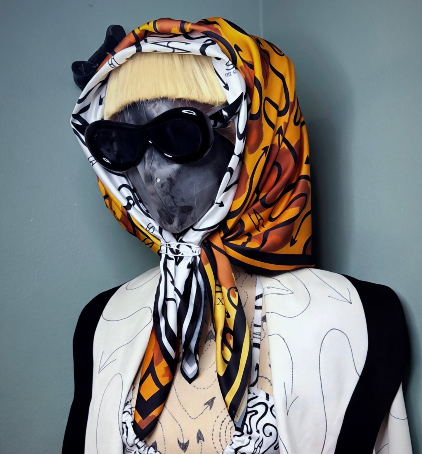 HOT COUGAR SCARF